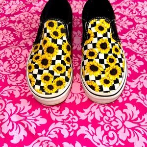 Big girls size 4 sunflower slip on Vans